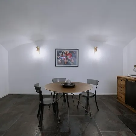 Maneki Serra 1/2d Bologne