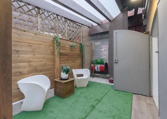 Maneki Serra 1/2d 아파트