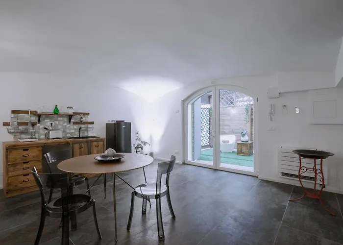 Maneki Serra 1/2d Boloňa